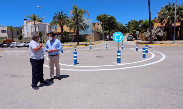 Mantenimiento Urbano modifica las glorietas de la Avenida Rosa de Los Vientos