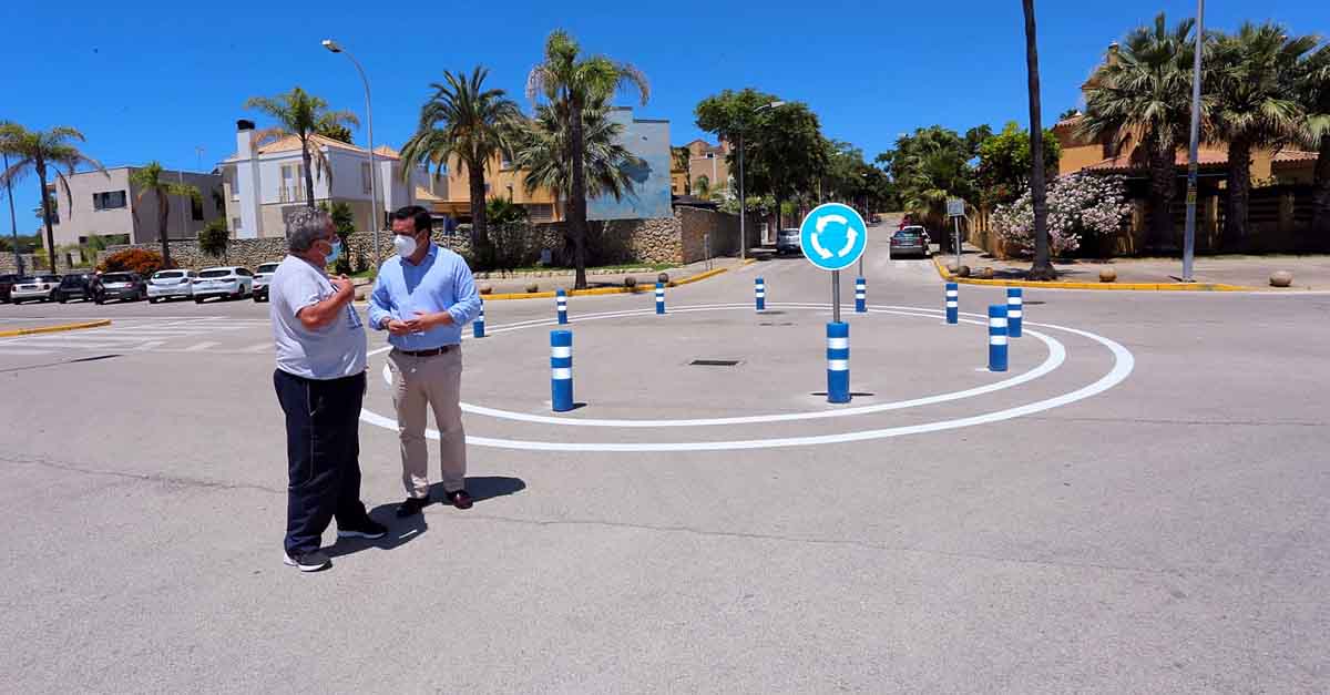 Mantenimiento Urbano modifica las glorietas de la Avenida Rosa de Los Vientos