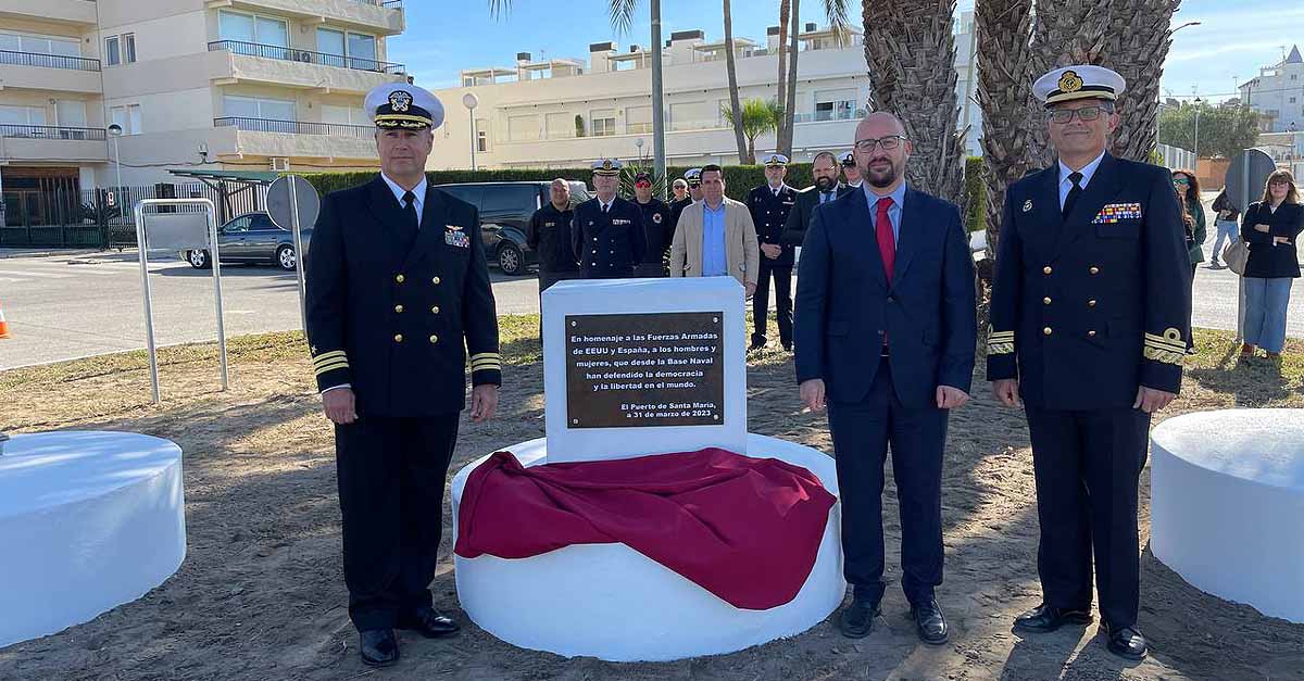 El Puerto inaugura la Glorieta de las Fuerzas Armadas de EE.UU. y España en Fuentebravía