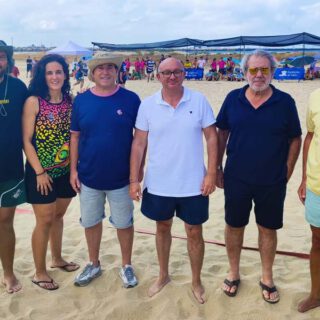 Más de 170 jugadores participan en el II Torneo de Rugby Playa de Veteranos en La Puntilla