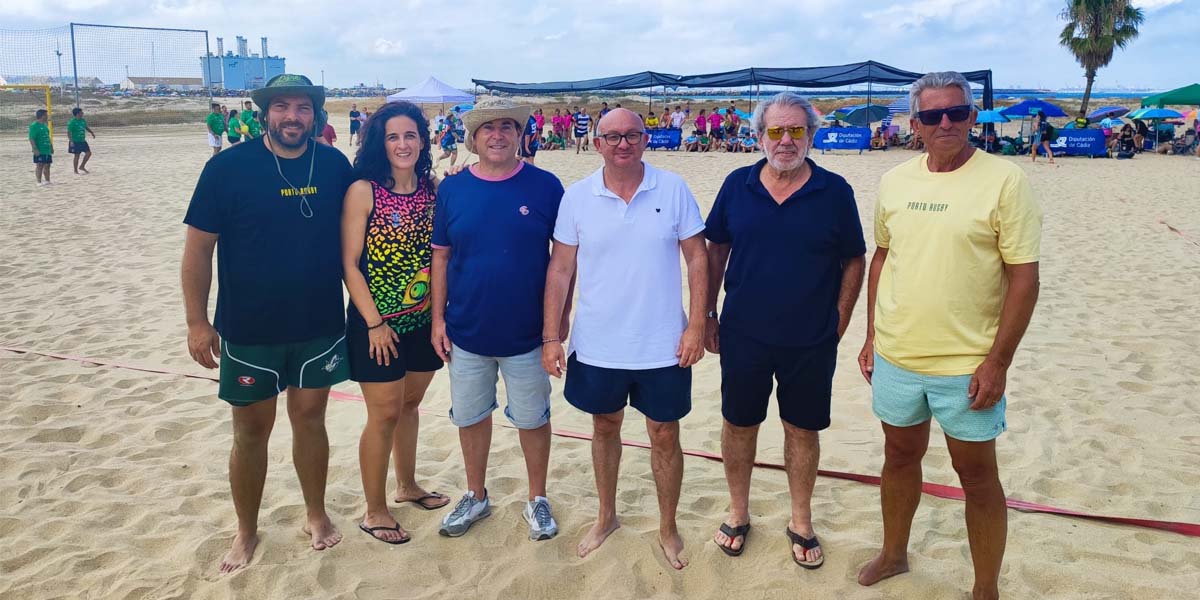 Más de 170 jugadores participan en el II Torneo de Rugby Playa de Veteranos en La Puntilla