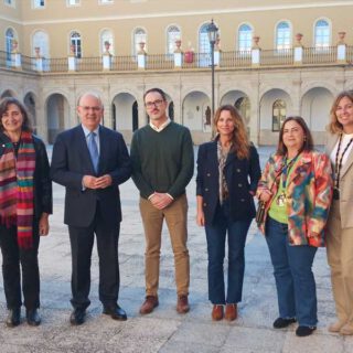 La Confederación de Empresas y SAFA se reúnen en apoyo a las prácticas de los alumnos de los ciclos formativos