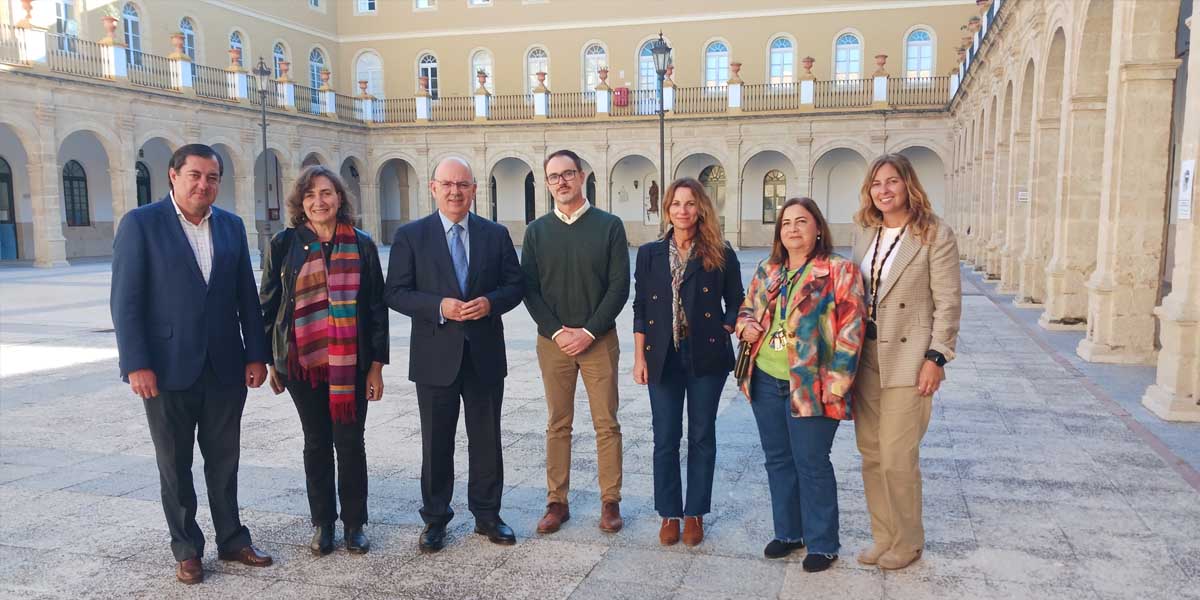 La Confederación de Empresas y SAFA se reúnen en apoyo a las prácticas de los alumnos de los ciclos formativos