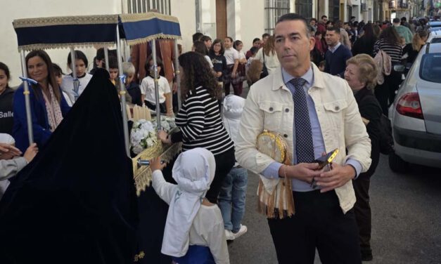 La procesión escolar de La Salle reúne a 120 alumnos de Infantil en un recorrido por el centro