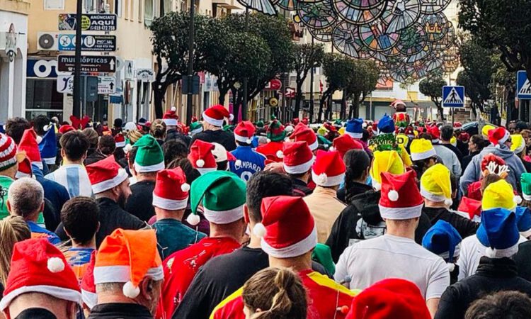 La III San Silvestre Solidaria llena de deporte, color y solidaridad las calles de El Puerto