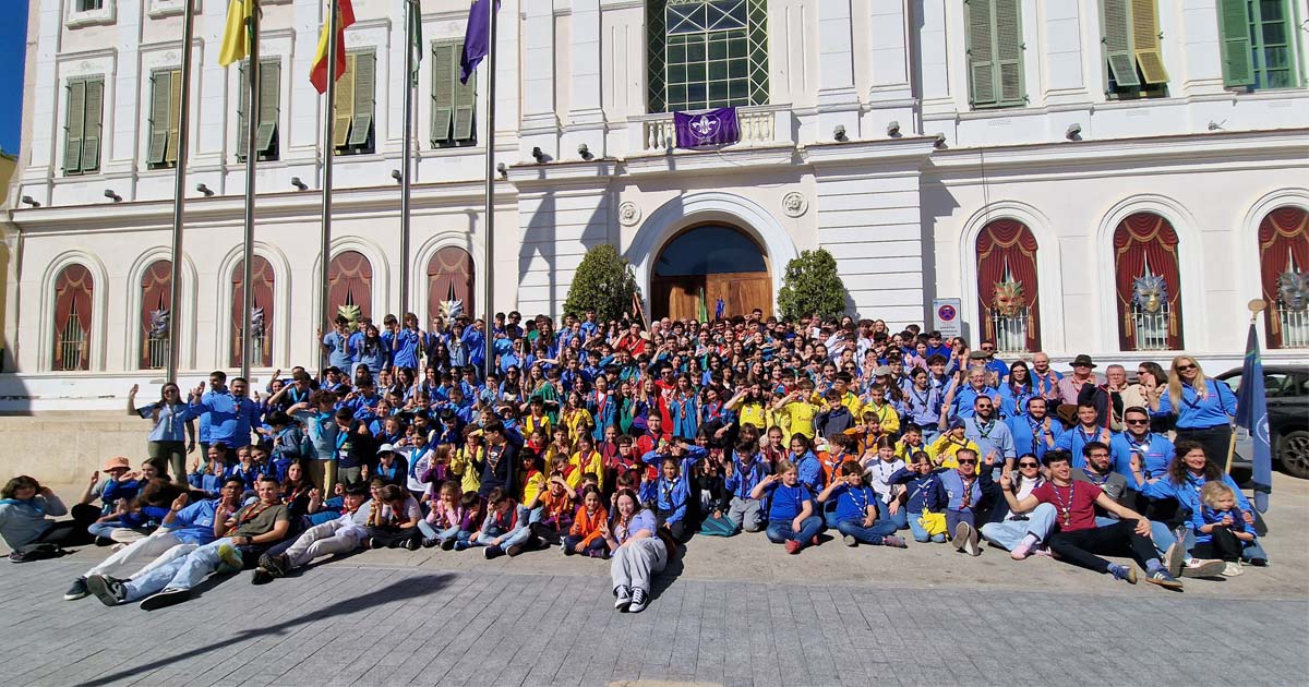 Los scouts portuenses celebran el Día del Fundador con la lectura del manifiesto en la Plaza Isaac Peral