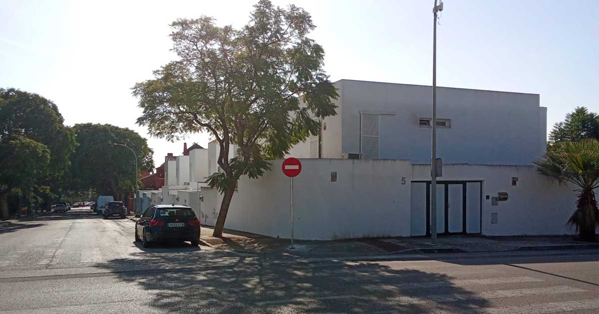 El Ayuntamiento mejora la movilidad y cambia los sentidos de circulación en Costa Oeste