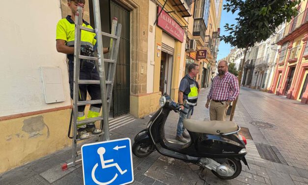 Nuevos aparcamientos reservados para personas con movilidad reducida en El Puerto