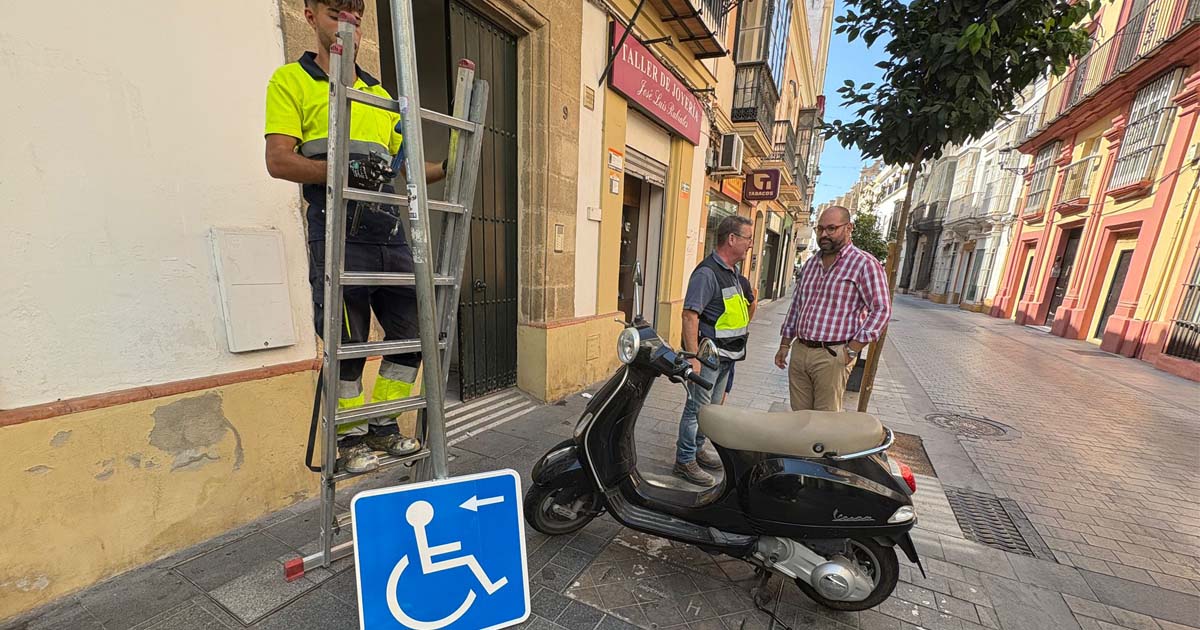 Nuevos aparcamientos reservados para personas con movilidad reducida en El Puerto