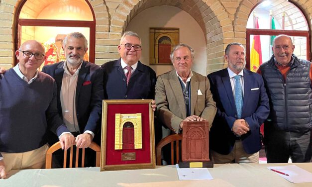 El Club Taurino El Rabo abre su ciclo de tertulias con lleno absoluto y José Murube como gran protagonista