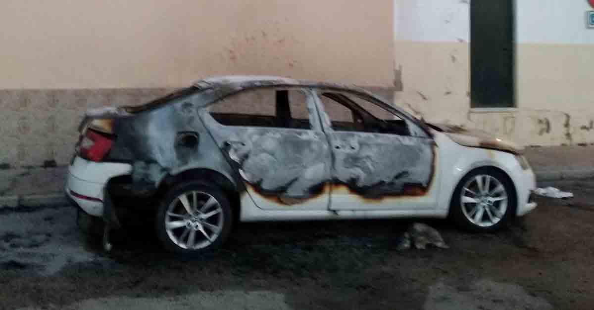 Una mujer detenida implicada presuntamente en la quema del coche de un taxista en El Puerto