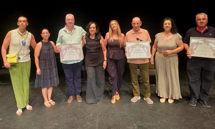 Las Academias de Baile homenajean a las tres peñas flamencas de El Puerto