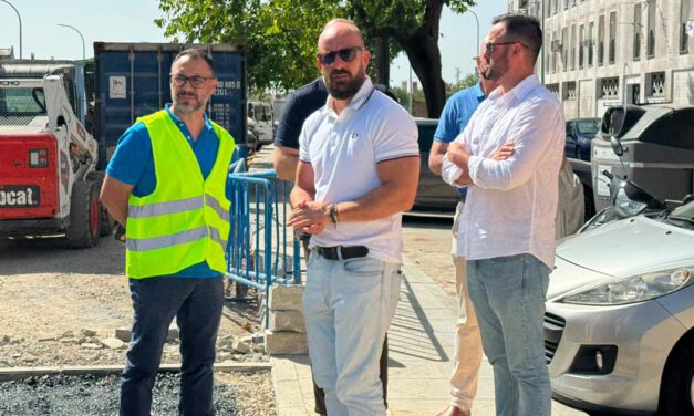 El Tejar suma un nuevo aparcamiento con 44 plazas junto a la calle Gladiolos
