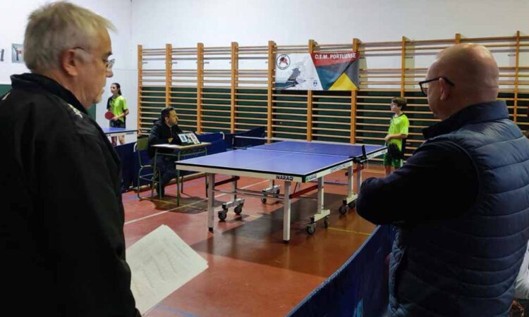 El IES Mar de Cádiz acogió una jornada de la Liga Provincial de Tenis de Mesa que reunió a 35 deportistas