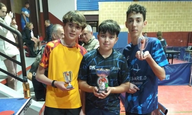 El tenis de mesa base portuense brilla con un pleno en el podio provincial