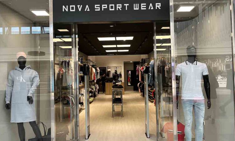 Nova Sport Wear abre un nuevo local en El Paseo