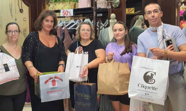 La tómbola de la Convivencia Vecinal de los Milagros contará con regalos donados por Revive