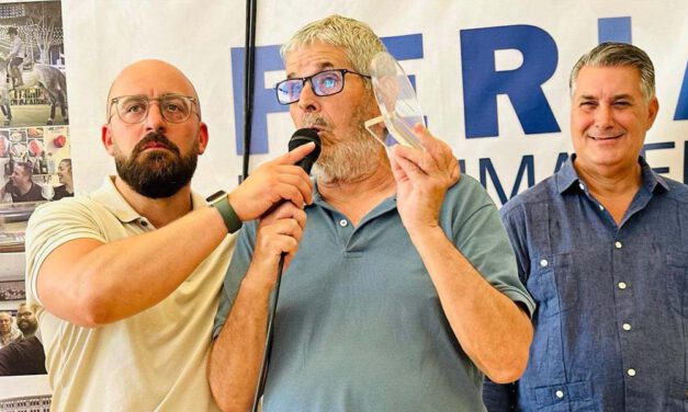 El PP entrega sus distinciones anuales durante su tradicional convivencia en la Feria 2025