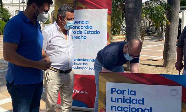 El PP recoge en El Puerto el "No" a los indultos de Pedro Sánchez