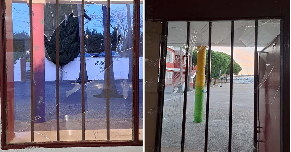 El PSOE denuncia actos vandálicos reiterados en el CEIP El Juncal y lleva propuestas al Pleno