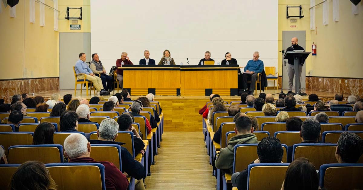 Beardo se reúne con los vecinos de San Antonio para reafirmar su compromiso con la regularización de la zona