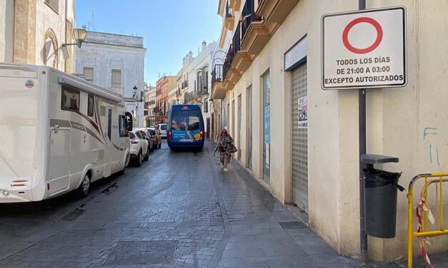 Calle Vicario cerrada al tráfico por la noche para reforzar la seguridad peatonal