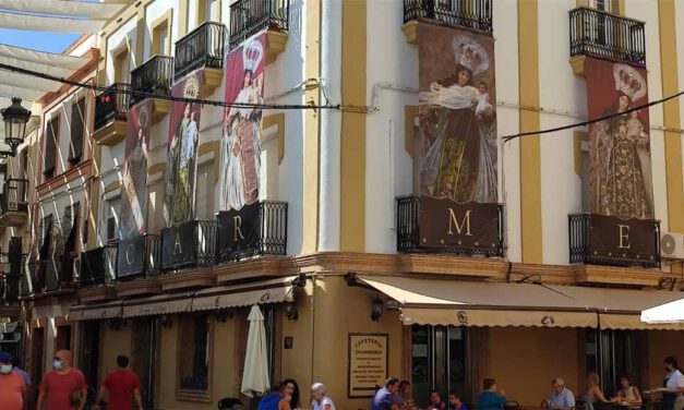 El Puerto se engalana con motivo de la festividad de la Virgen del Carmen
