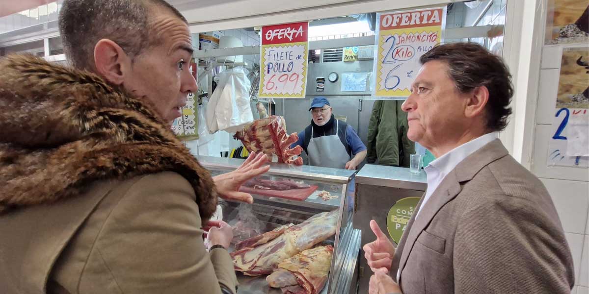 Empleo celebra en el Mercado de El Puerto el Día del Comercio de Andalucía