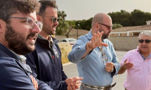 Los vecinos de 4 Pinos plantean mejoras en un nuevo encuentro municipal