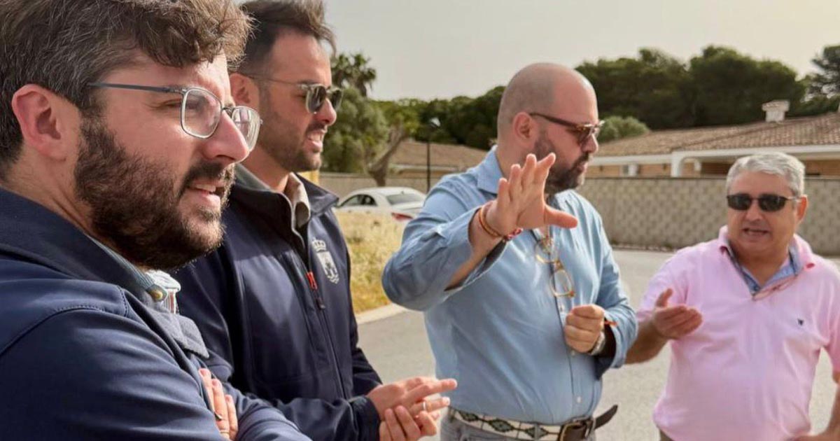 Los vecinos de 4 Pinos plantean mejoras en un nuevo encuentro municipal