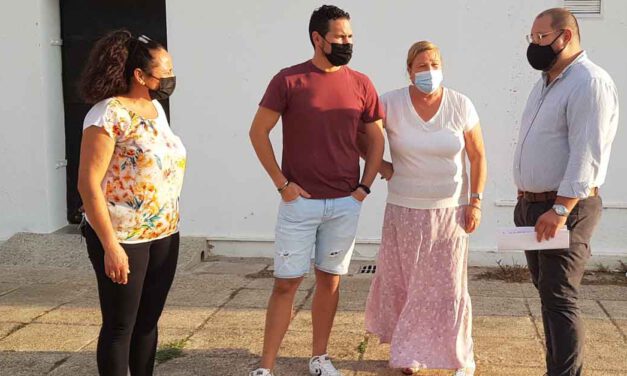 El Ayuntamiento cede un local de más de 80 metros cuadrados a la AAVV de Doña Blanca