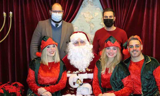 Bello visita las instalaciones de Tricultura Eventos en el polígono de Las Salinas