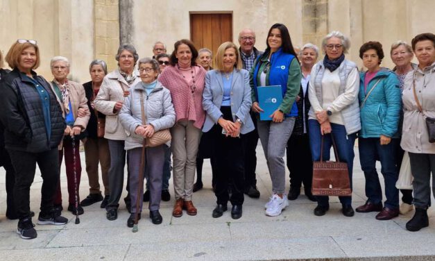 Visita cultural del Programa Soledad no Deseada al Hospitalito