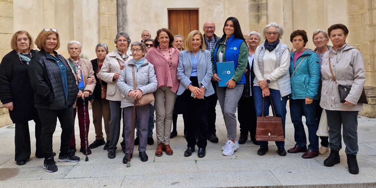 Visita cultural del Programa Soledad no Deseada al Hospitalito