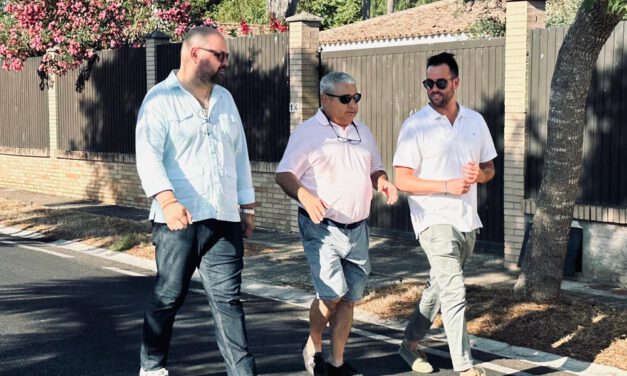 La urbanización Cuatro Pinos traslada sus demandas al Ayuntamiento en una visita vecinal