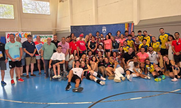 El II Torneo Benéfico de Voleibol La Élite reúne deporte y solidaridad con Apadeni