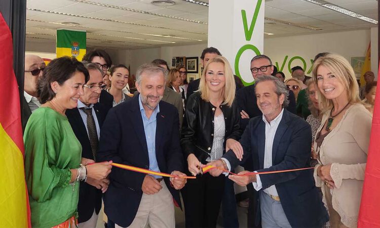 Vox El Puerto inaugura su sede electoral con gran afluencia de asistentes
