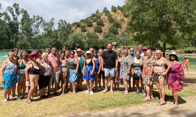 La Playita de Zahara se convierte en escenario de una jornada de convivencia para los portuenses