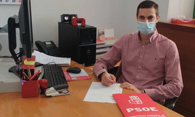 "La Junta llama la atención a Beardo por las aglomeraciones en El Puerto"