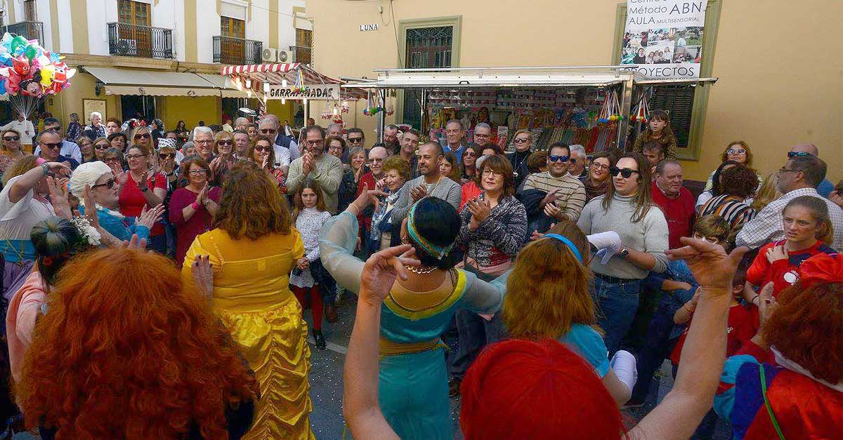 Carretilla moneda idioma El Puerto pone rumbo al Carnaval" - El Puerto Actualidad