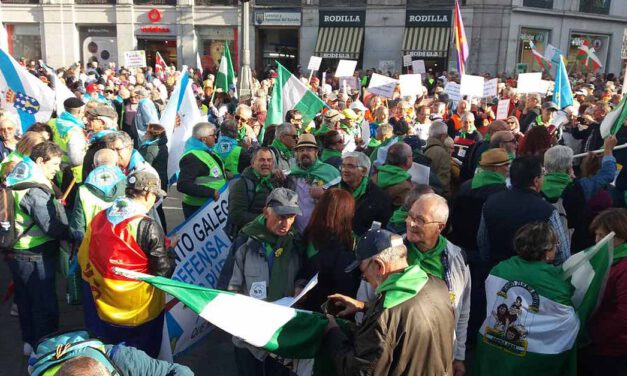 El Puerto se adhiere a la petición de la Medalla de Andalucía para los pensionistas de la marcha a Madrid