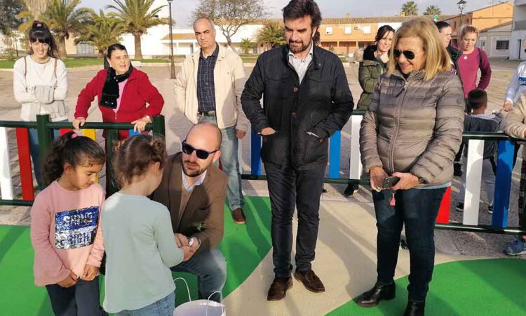 Inaugurado el nuevo parque infantil de Doña Blanca