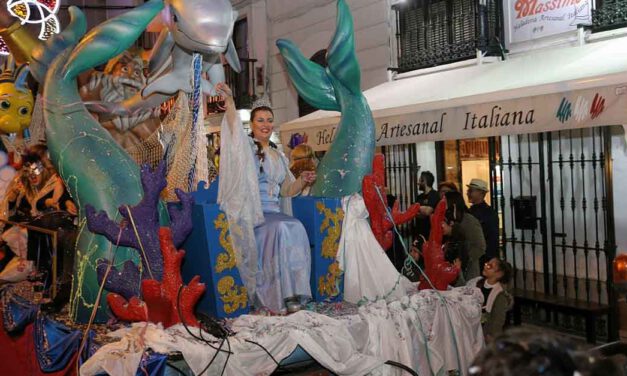 El pasacalles de la Diosa del Mar abre un gran Carnaval