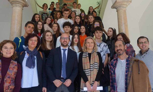 Alumnos de Macedonia visitan El Puerto dentro de un programa de intercambio con el IES José Luis Tejada