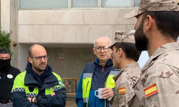 El Ejército patrulla ya las calles de El Puerto con la Infantería de Marina