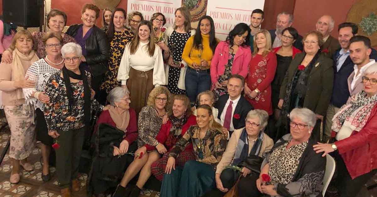 El PSOE entrega los premios Mujeres con Luz Propia