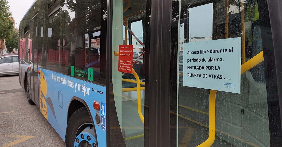 El número de viajeros en el bus urbano se reduce en 62.072 personas
