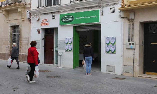 Los comercios minoristas podrán abrir Jueves y Viernes Santo