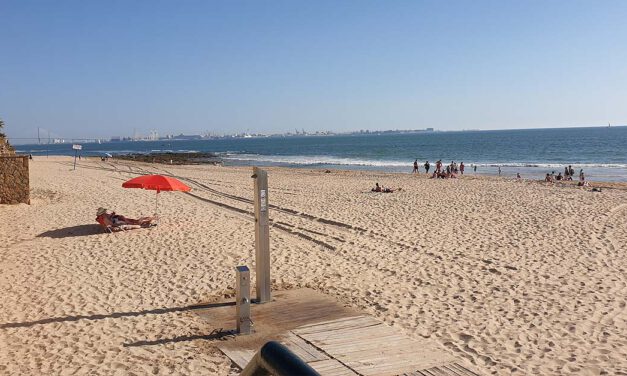 Fallece un bañista en la playa de El Buzo