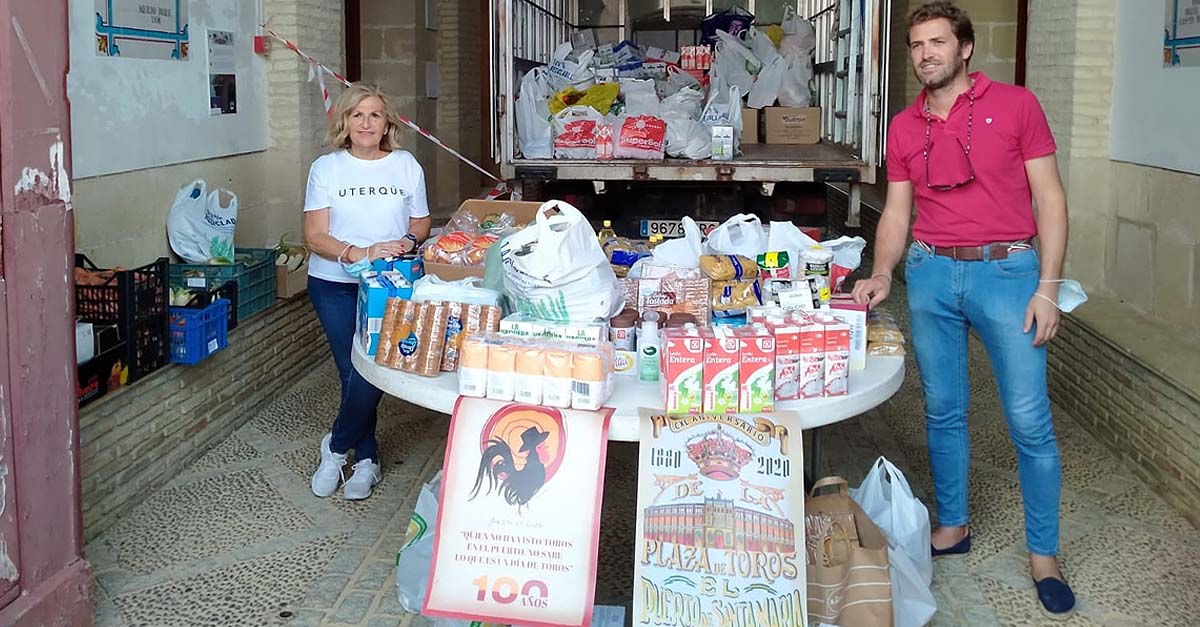 El sector taurino dona 2.800 kilos de alimentos a Servicios Sociales de El Puerto